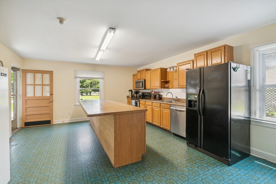 More Photos Of 639 N Broadway, Portland Assisted Living For Sale