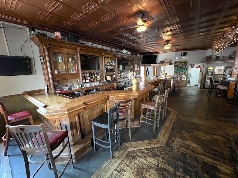 More Photos Of 5901 W Lawrence Ave, Chicago Freestanding For Sale