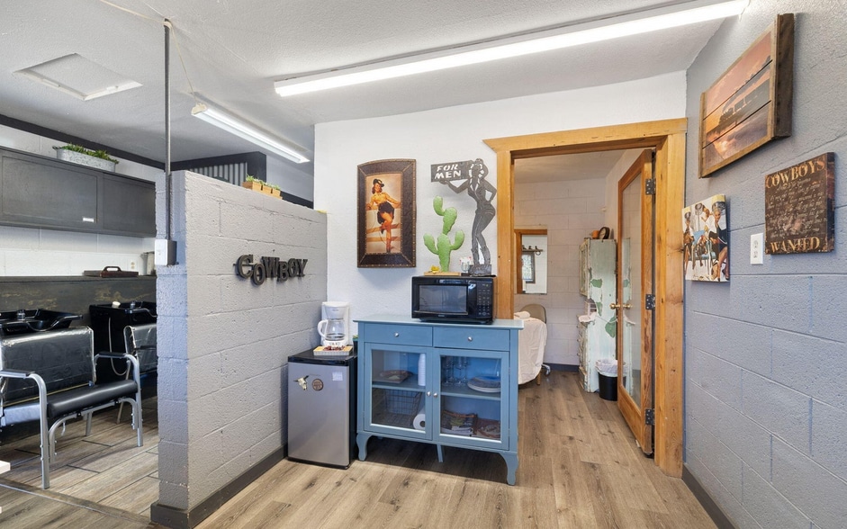 More Photos Of 100 N Winslow Ave, Winslow Freestanding For Sale