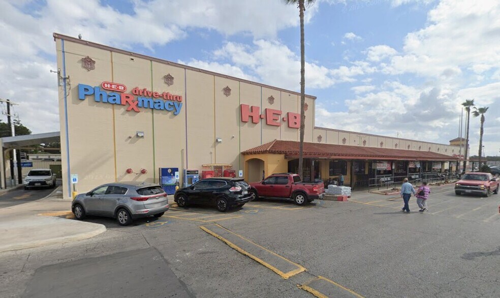 More Photos Of 803 Castroville Rd, San Antonio Unknown For Lease