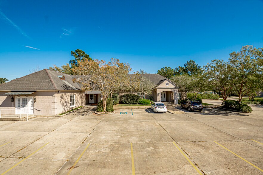 More Photos Of 8425 Cumberland Pl, Baton Rouge Medical For Lease