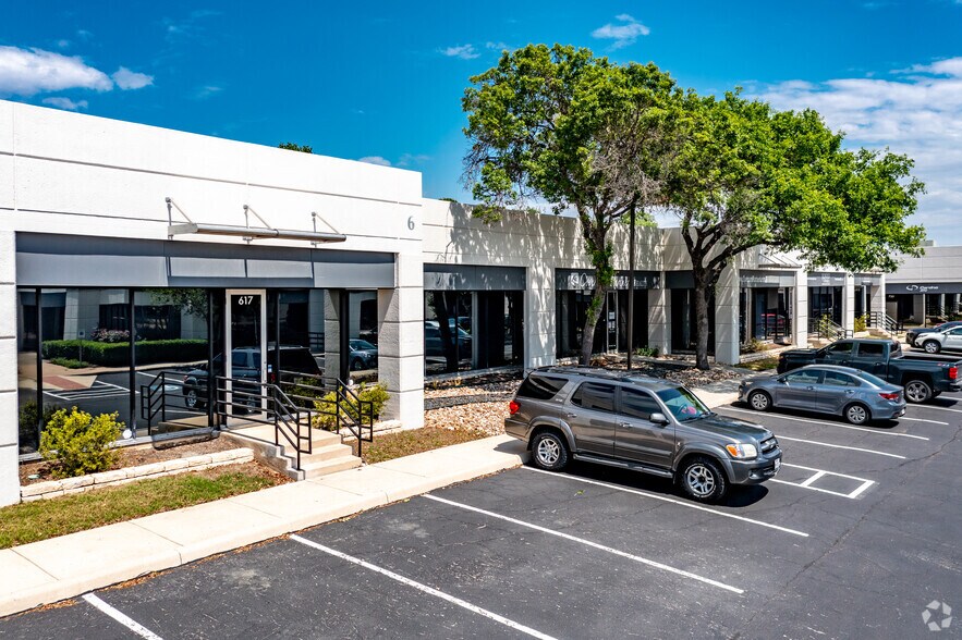 More Photos Of 140 Heimer Rd, San Antonio Unknown For Lease