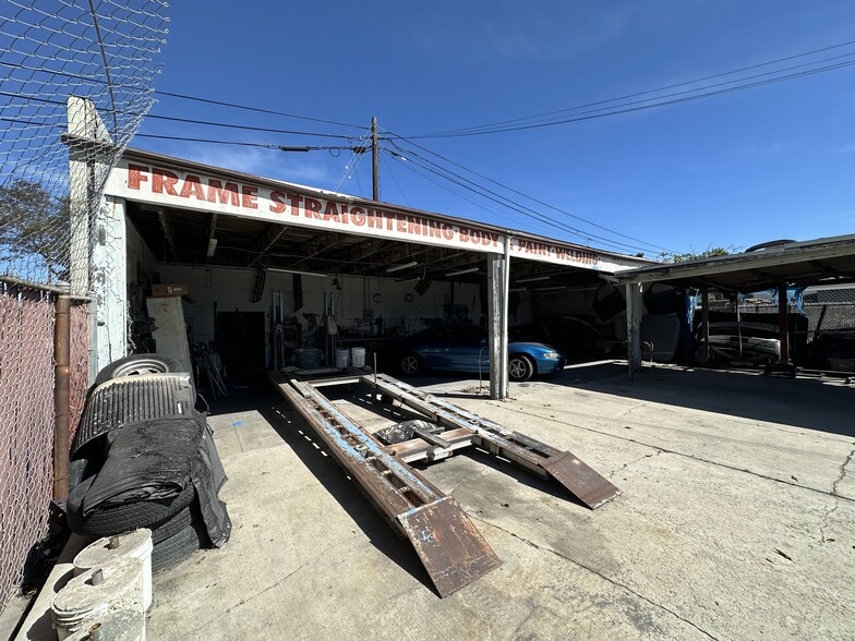 More Photos Of 1429 W 5th St, Santa Ana Auto Repair For Sale