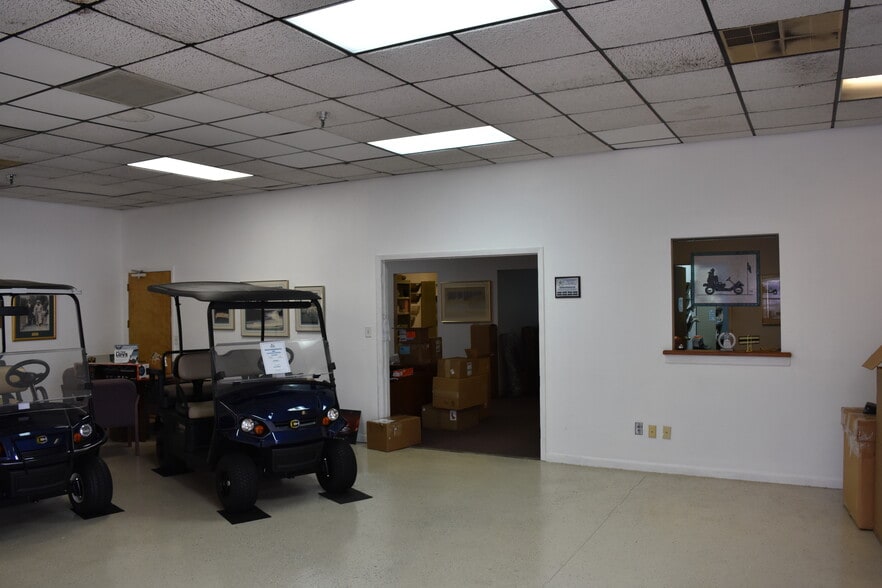 More Photos Of 5325 N 140th Ave, Clearwater Manufacturing For Sale