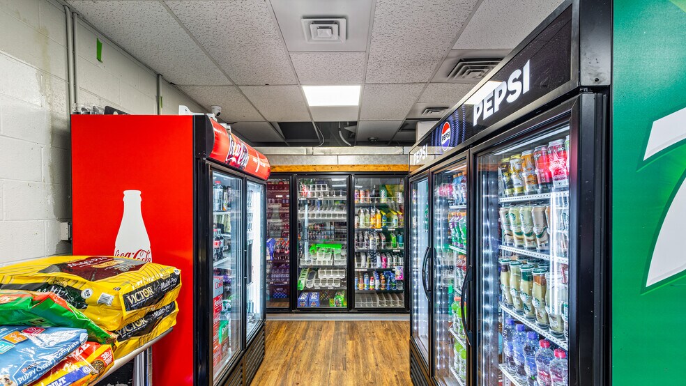 More Photos Of 1201 Main St, Thompson Falls Service Station For Sale