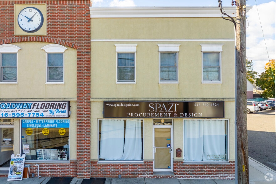 More Photos Of 5-7 Station Plz, Bethpage Storefront Retail Office For Lease
