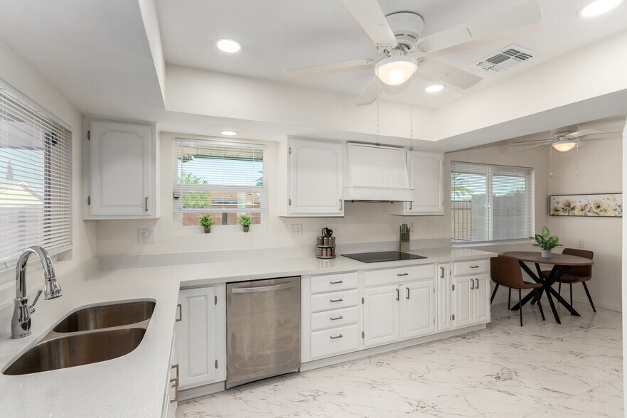 More Photos Of 10441 W Twin Oaks Dr, Sun City Assisted Living For Sale