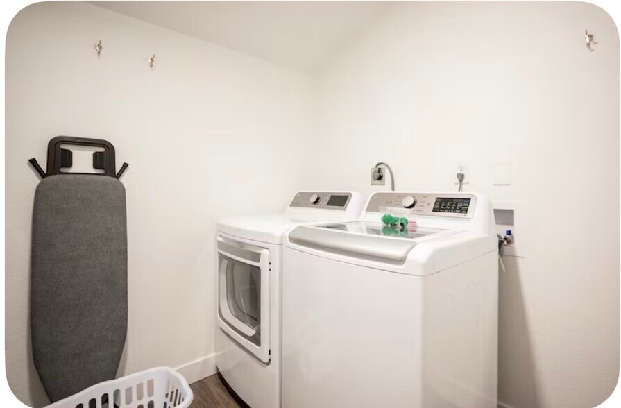 More Photos Of 1305 S 16th St, Las Vegas Specialty For Sale