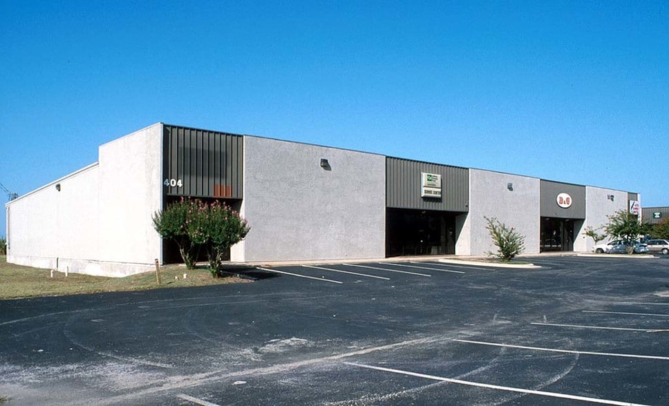 More Photos Of 404 W Powell Ln, Austin Warehouse For Lease