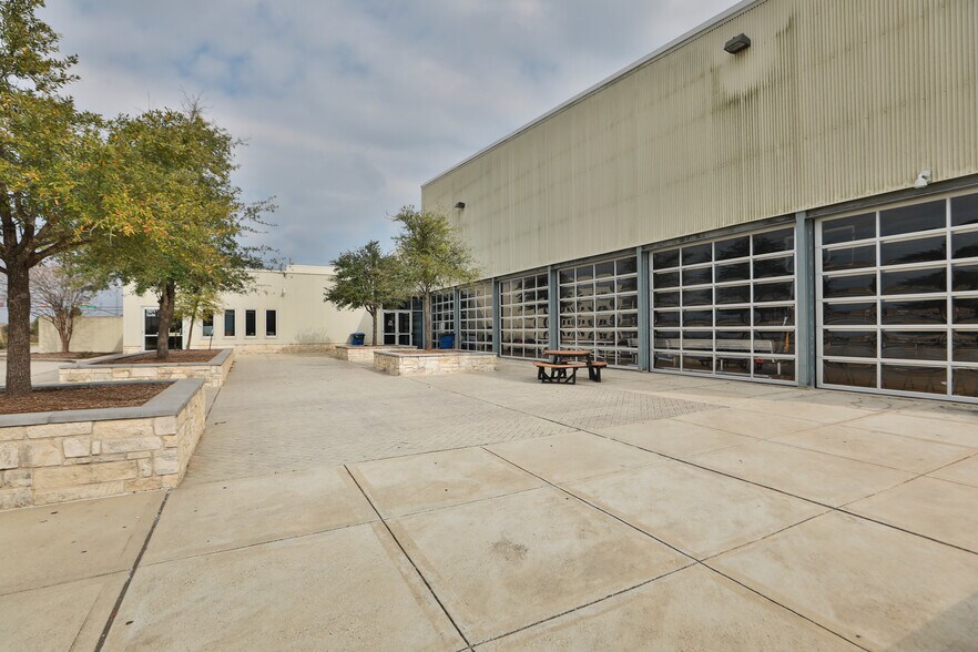 More Photos Of 19711 Stuebner Airline Rd, Spring Medical For Lease