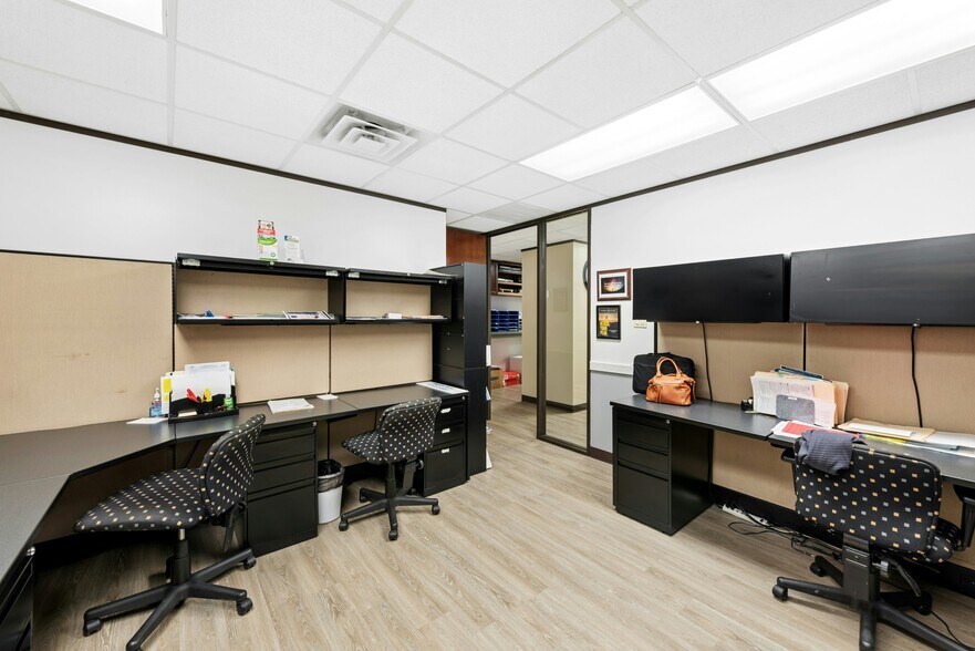 More Photos Of 3200 Steck Ave, Austin Office For Sale