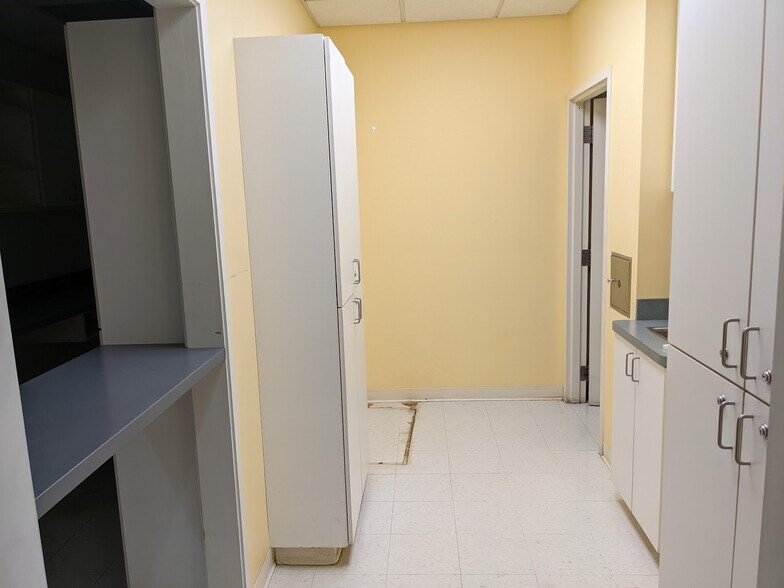 More Photos Of 316-24 Lake St, Oak Park Apartments For Lease