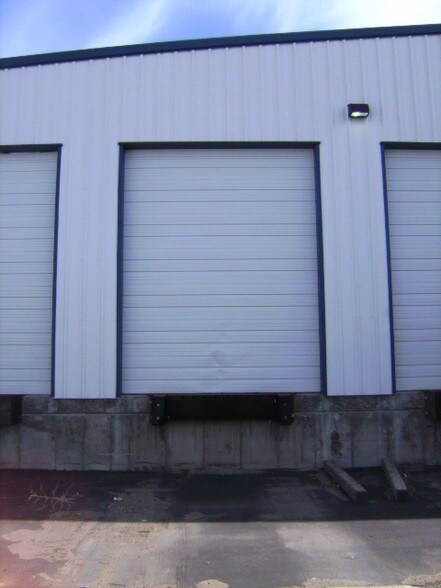 More Photos Of 3405 N Evans St, Kingman Warehouse For Lease