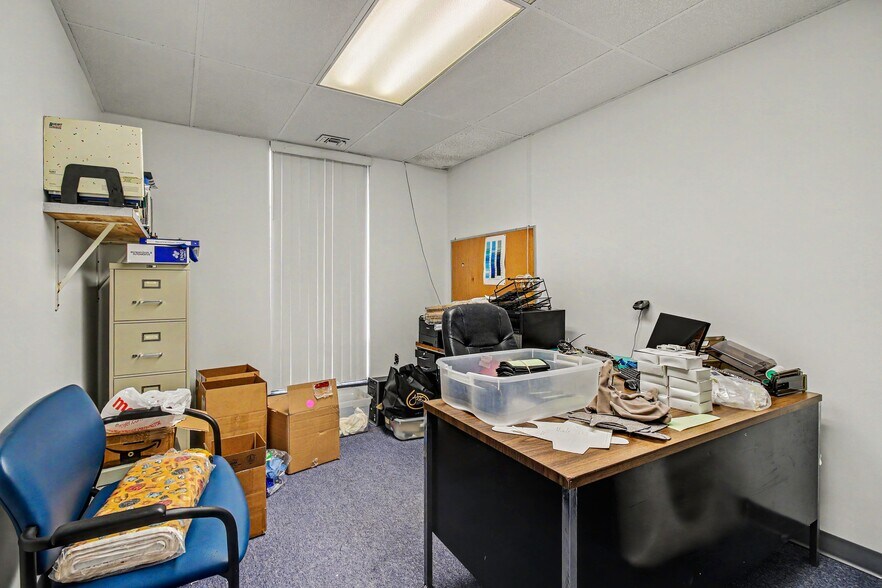 More Photos Of 600 Northland Blvd, Forest Park Warehouse For Sale
