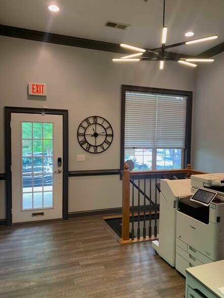 More Photos Of 417-429 Creekstone Rdg, Woodstock Office For Sale