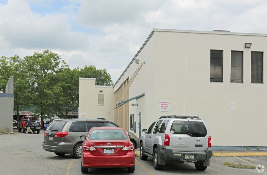 More Photos Of 20430-20436 Fraser Hwy, Langley Storefront Retail Office For Sale