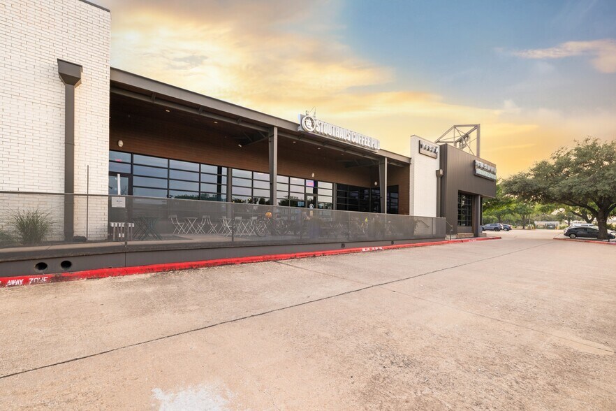 More Photos Of 4715 S Lamar Blvd, Sunset Valley Storefront For Lease