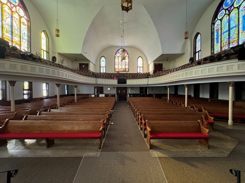 More Photos Of 697 13th Ave NE, Minneapolis Religious Facility For Sale