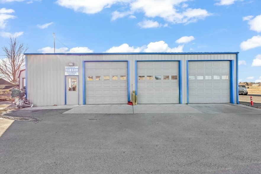 More Photos Of 1810 SW Highway 97, Madras Auto Dealership For Sale
