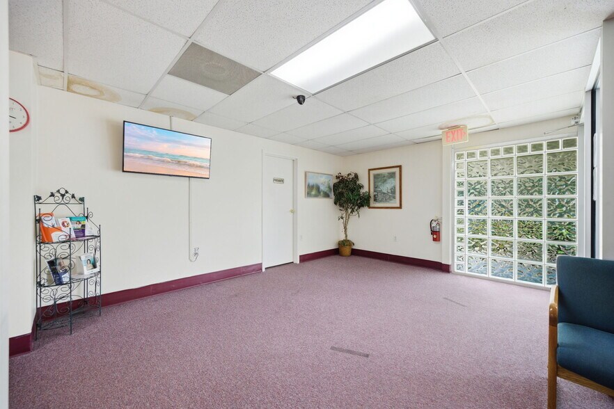 More Photos Of 1811 Bayshore Gardens Pky, Bradenton Medical For Sale