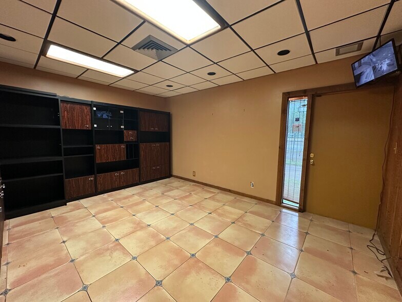 More Photos Of 7800 W Oakland Park Blvd, Sunrise Medical For Sale