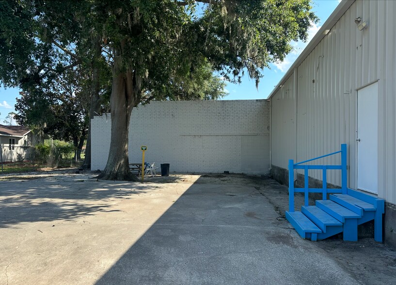 More Photos Of 1141 US Highway 41 NW, Jasper Distribution For Lease