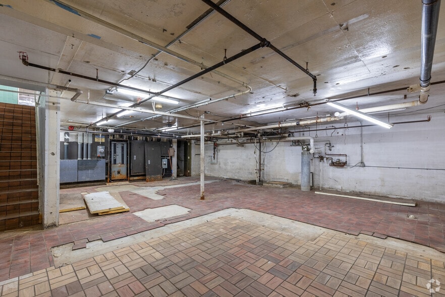 More Photos Of 5140 Salem Ave, Dayton Freestanding For Lease