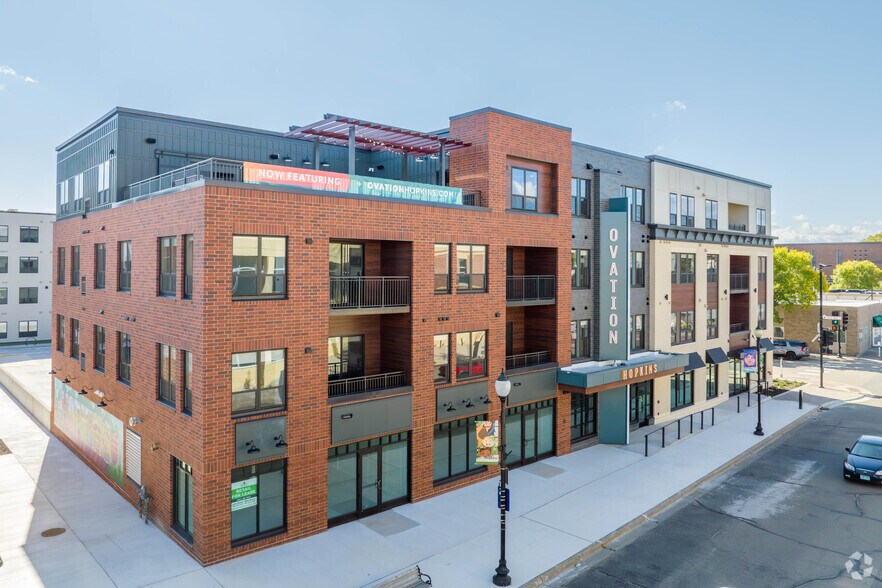 More Photos Of 1118 Mainstreet, Hopkins Apartments For Lease