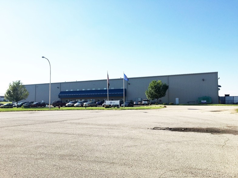 More Photos Of 1805 Industrial Ct, Belvidere Warehouse For Lease