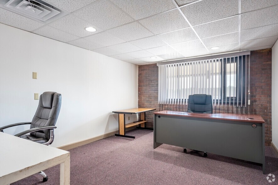 More Photos Of 1020 Regent St, Madison Medical For Lease