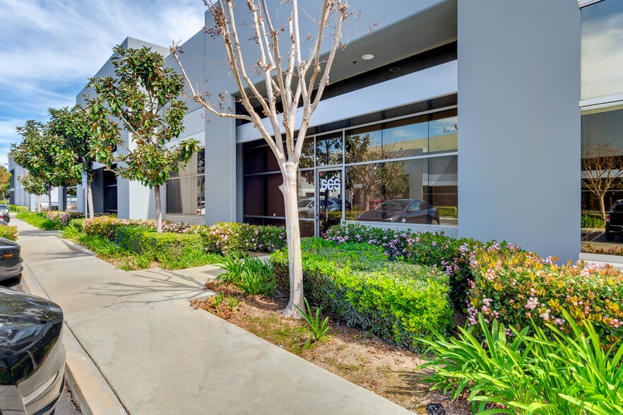 More Photos Of 339 N Berry St, Brea Light Manufacturing For Sale