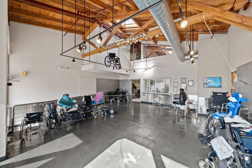 More Photos Of 2911 Shattuck Ave, Berkeley Storefront For Sale