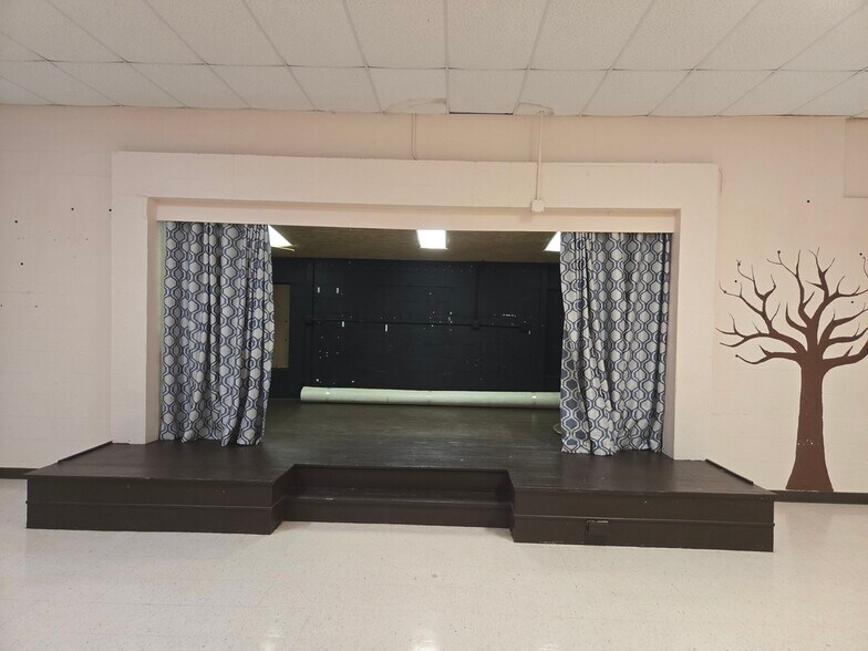 More Photos Of 2624 54th St S, Gulfport Specialty For Sale