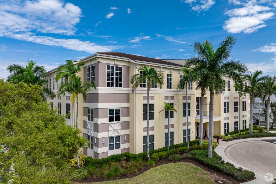 Primary Photo Of 1395 Panther Ln, Naples Office For Lease