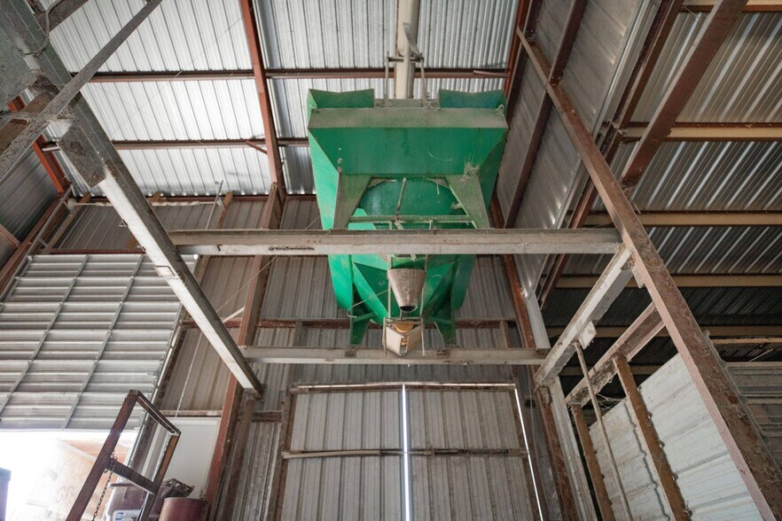 More Photos Of 9705 SE 1300th Rd, Humansville Industrial For Sale