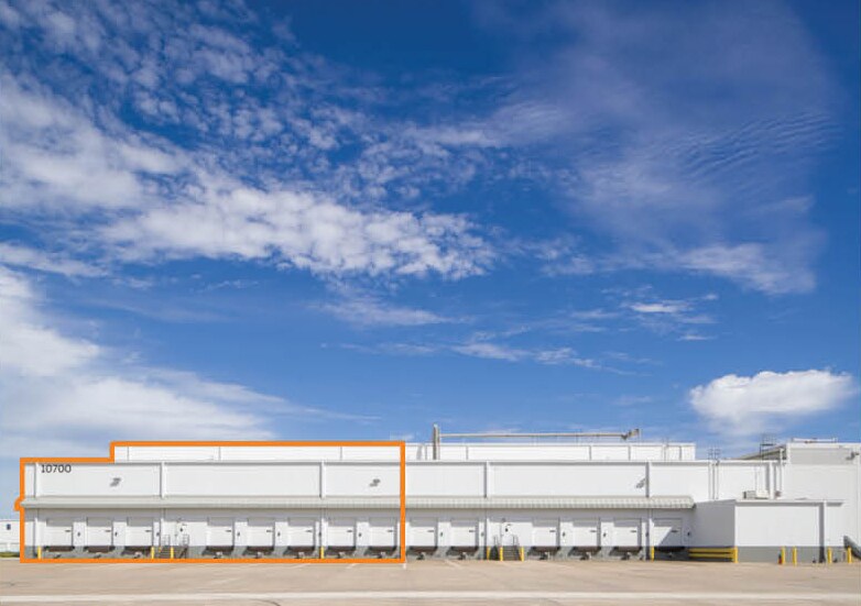 More Photos Of 10700 Telge Rd, Houston Warehouse For Lease