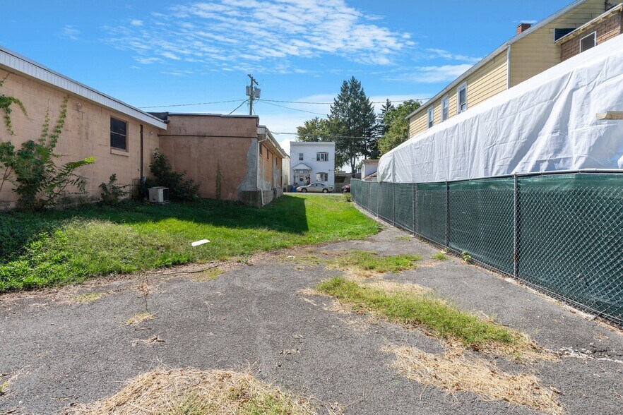 More Photos Of 75 Jackson Ave, Cohoes Warehouse For Lease