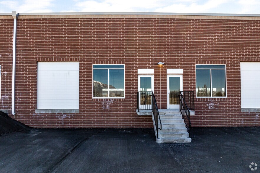 More Photos Of 1800 W 12th St, Ogden Research And Development For Lease