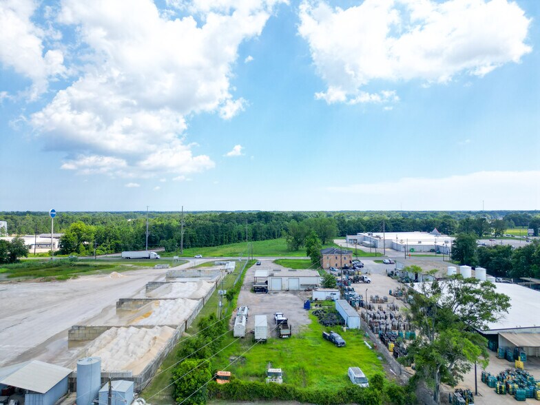 More Photos Of 5420 Hamilton Blvd, Theodore Auto Repair For Sale