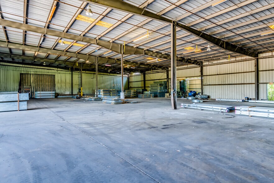 More Photos Of 4542 Baldwin Ave, Montgomery Warehouse For Sale
