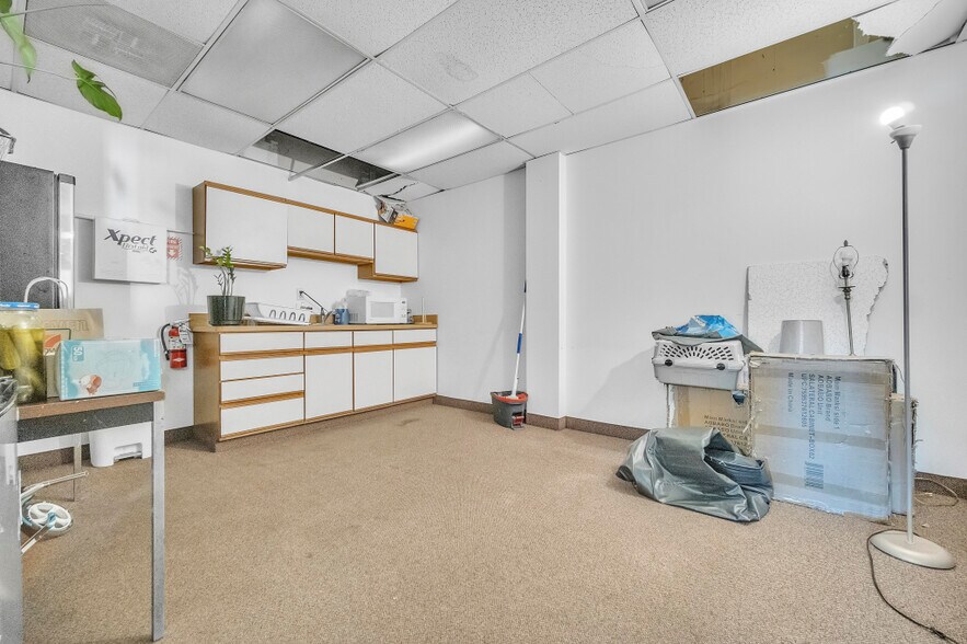 More Photos Of 4878 Van Epps Rd, Brooklyn Heights Manufacturing For Sale