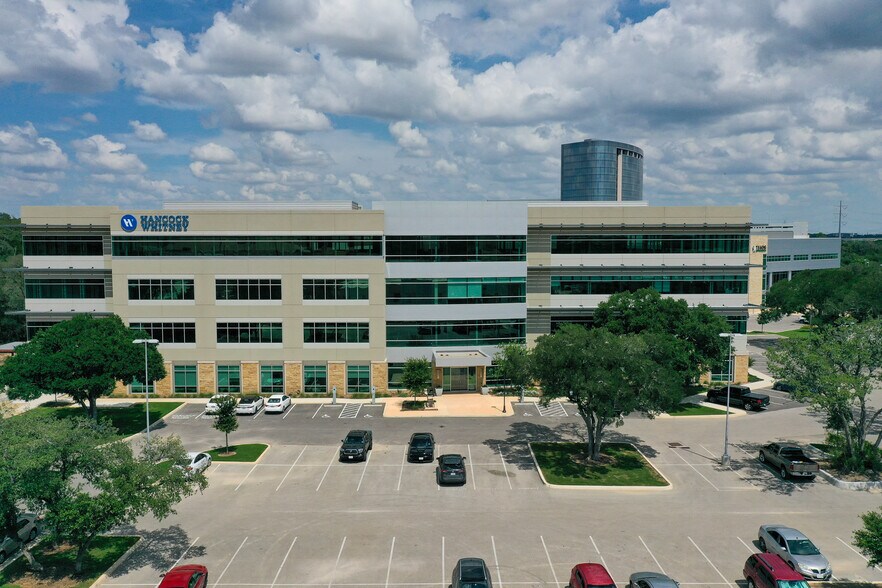 More Photos Of 19122 N US Highway 281, San Antonio Office For Lease