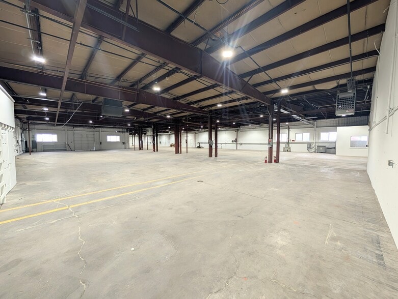 More Photos Of 720-758 S Redwood Rd, Salt Lake City Manufacturing For Lease