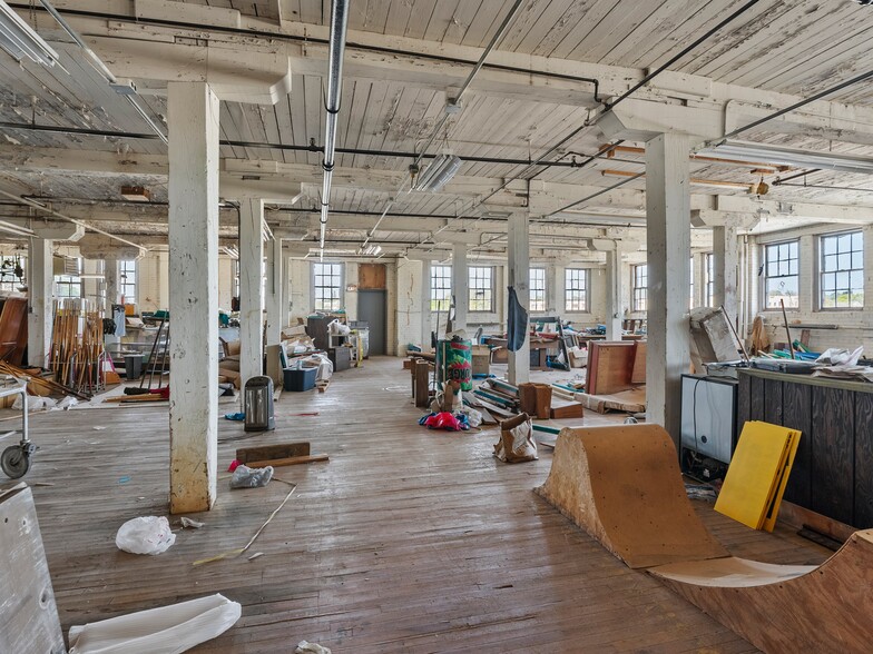 More Photos Of 1223 New York Ave, Sheboygan Industrial For Sale