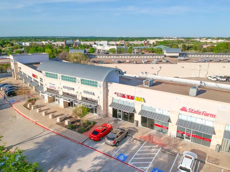 More Photos Of 642 Uptown Blvd, Cedar Hill Storefront Retail Office For Lease