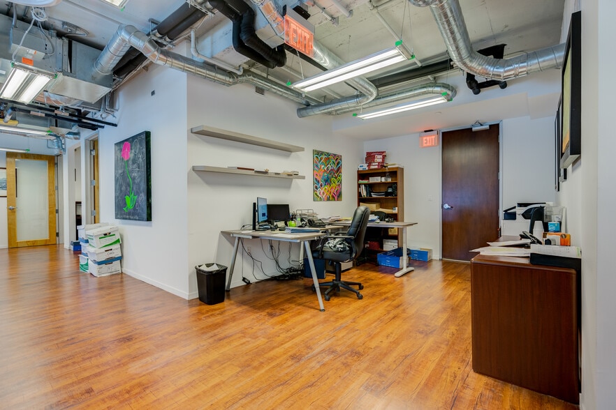More Photos Of 14 NE 1st Ave, Miami Office For Sale