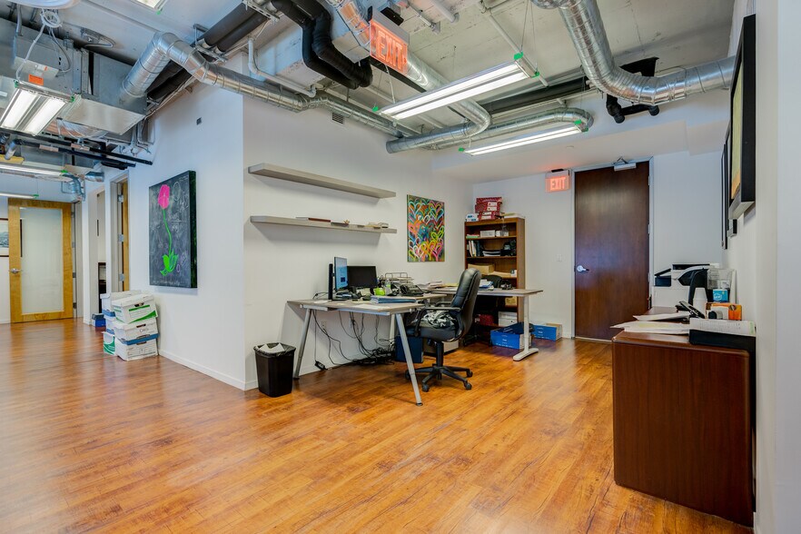 More Photos Of 14 NE 1st Ave, Miami Office For Sale