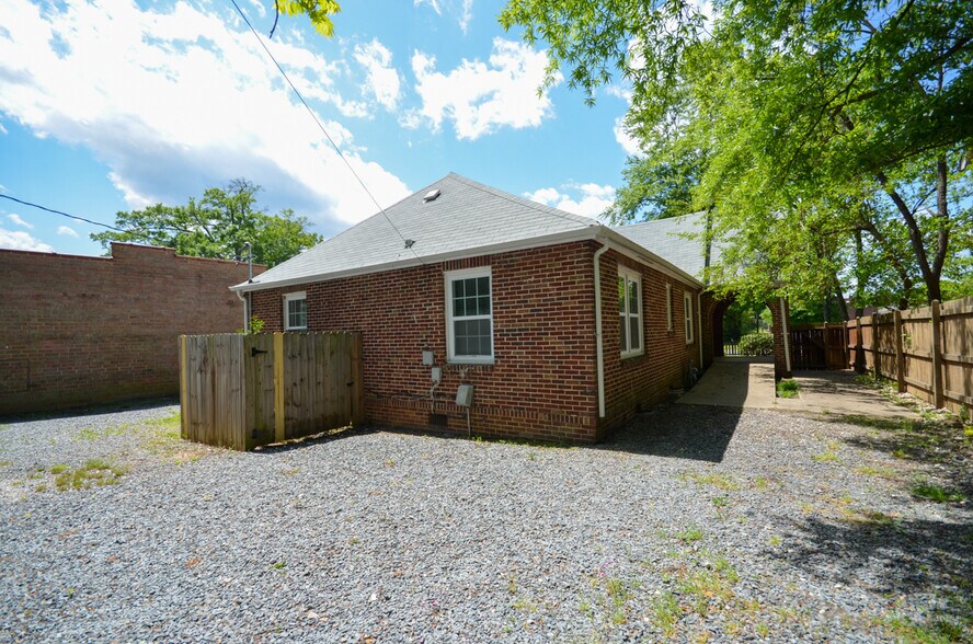 More Photos Of 2220 The Plaza, Charlotte Office Residential For Sale