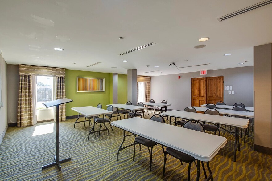 More Photos Of 310 Greymont Ave, Jackson Hotel For Sale