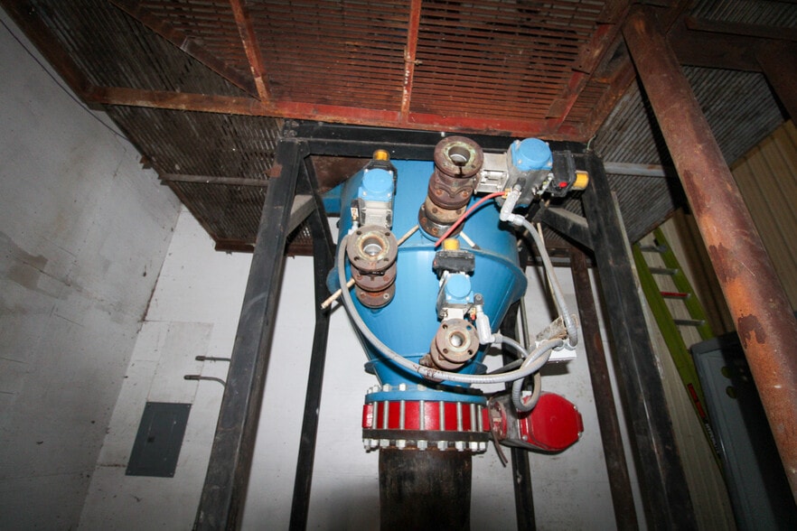 More Photos Of 7350 IL-111, South Roxana Specialty For Sale